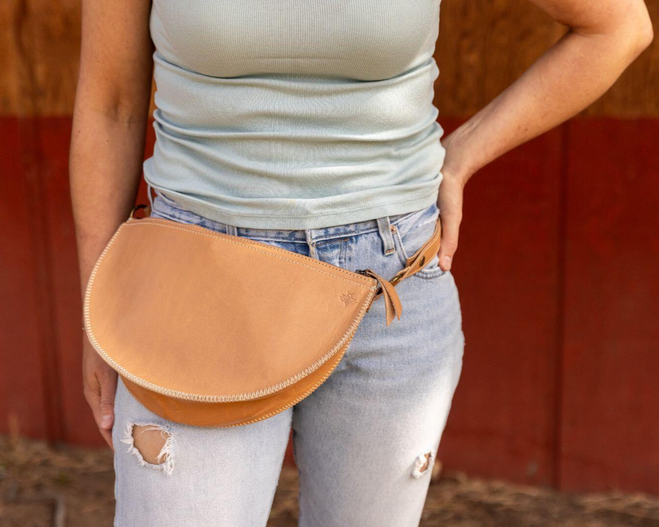 Large natural leather bag in blush