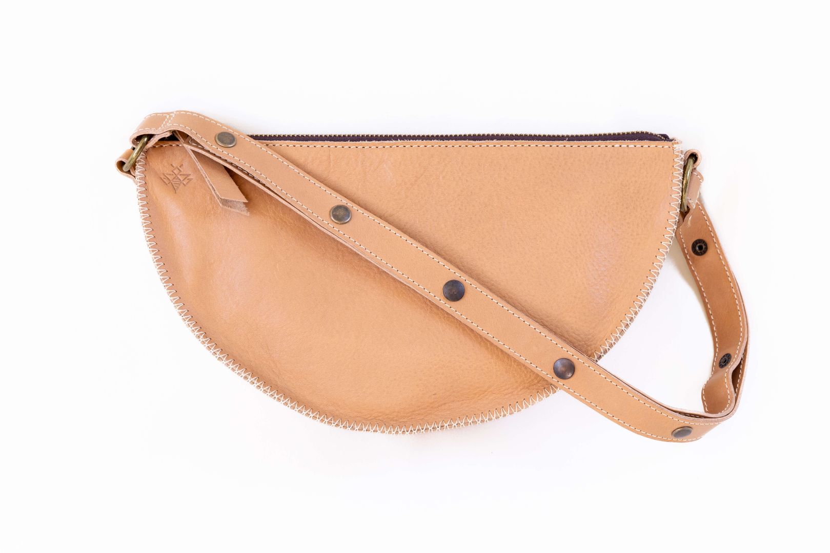 Medium natural leather bag in blush