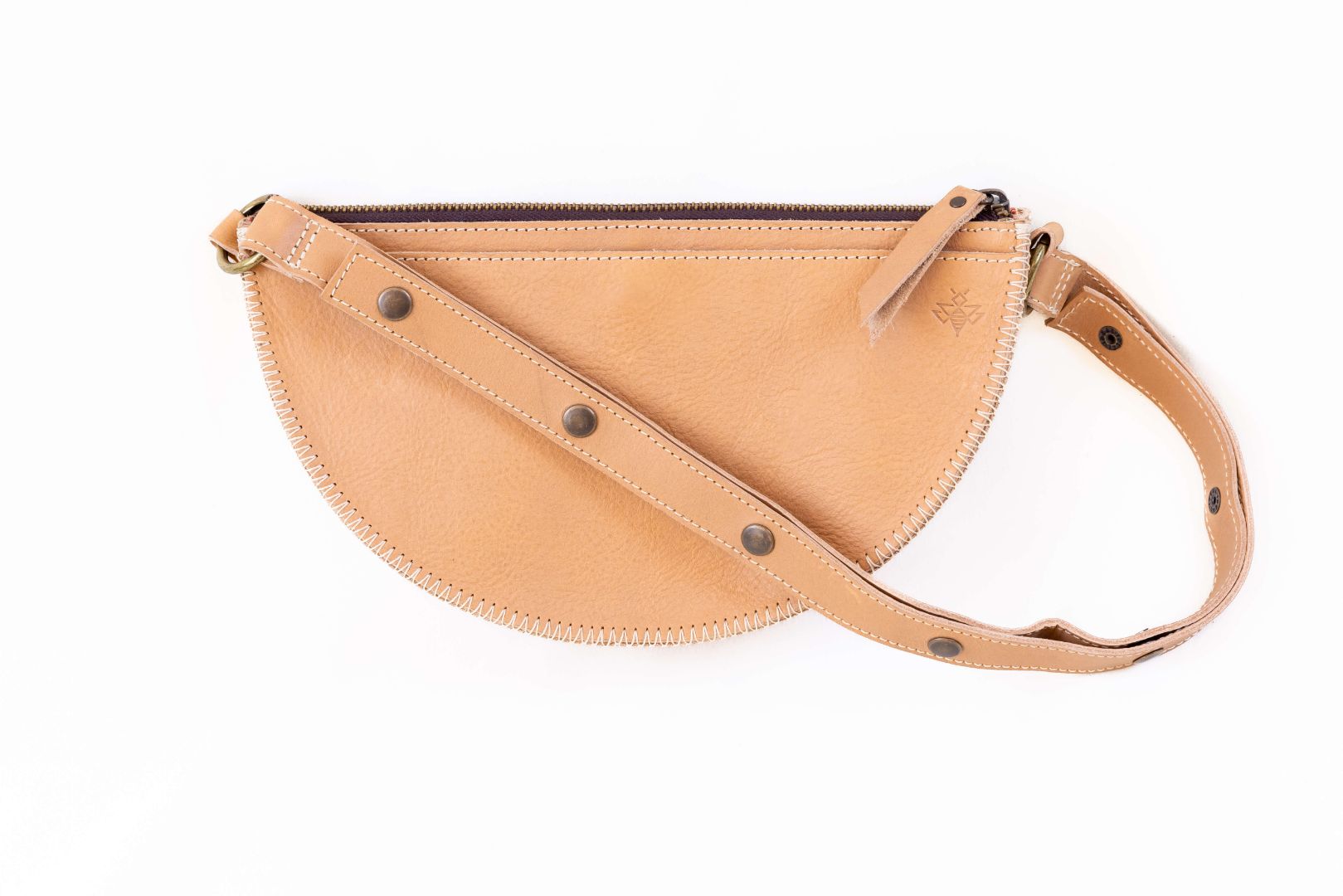 Small natural leather bag in blush