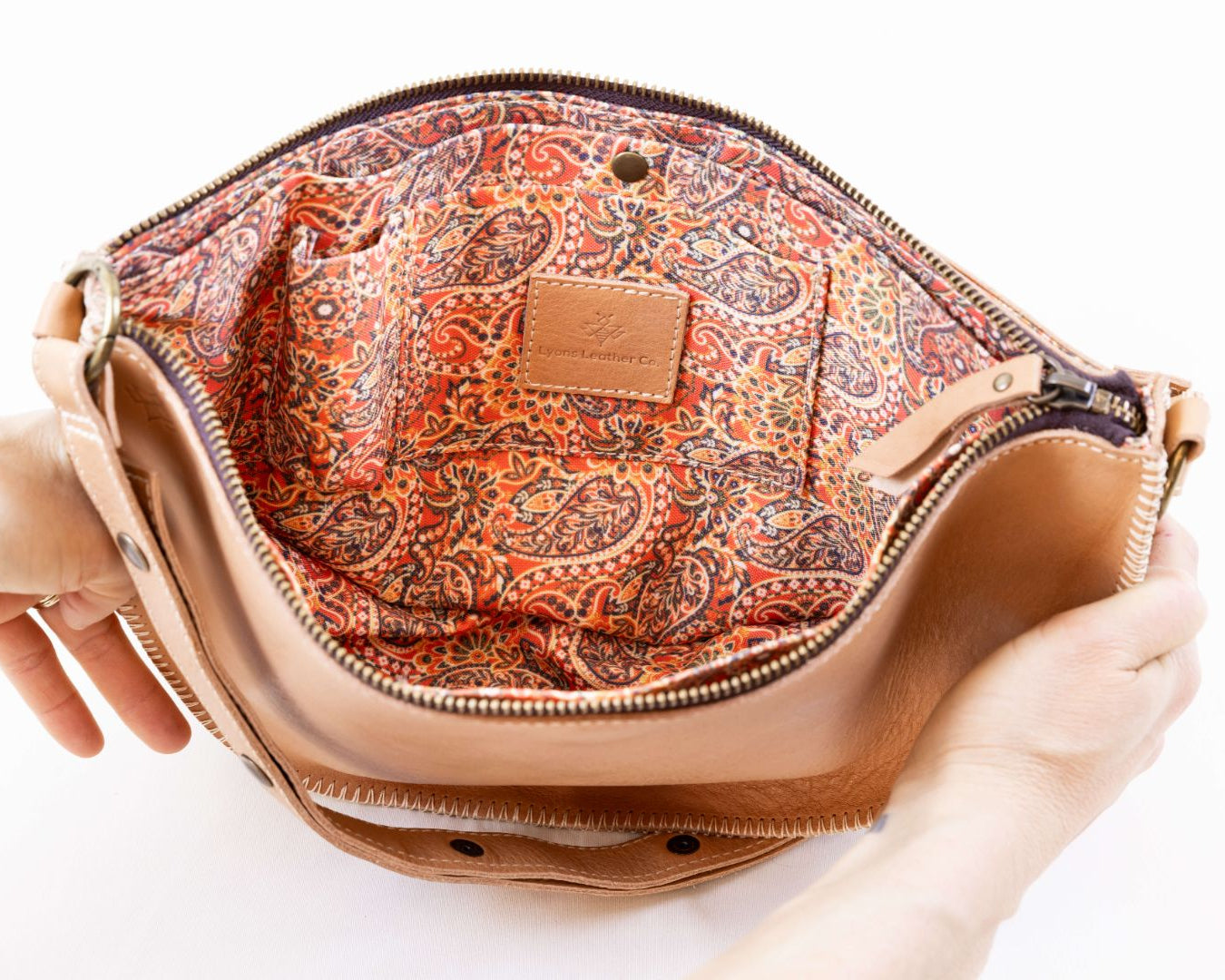 Large natural leather bag in blush