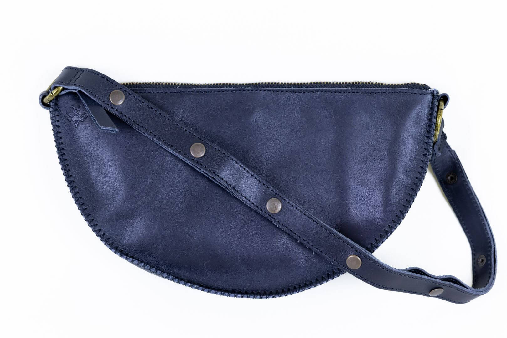 Medium navy blue leather bag