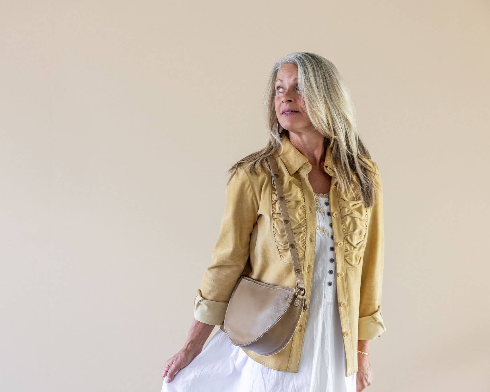 Large tan leather bag, Shoulder bag