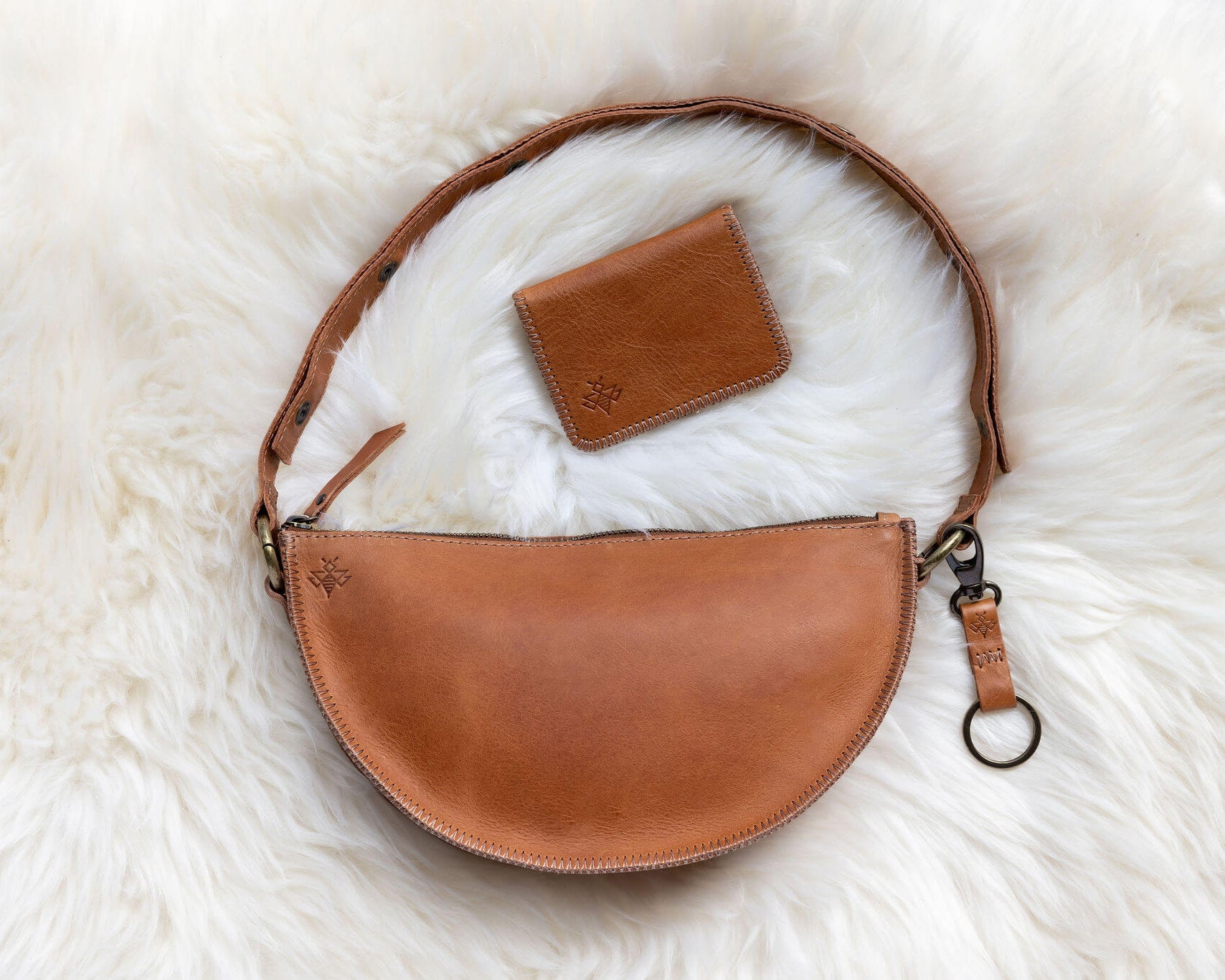Small honey leather pouch and wallet