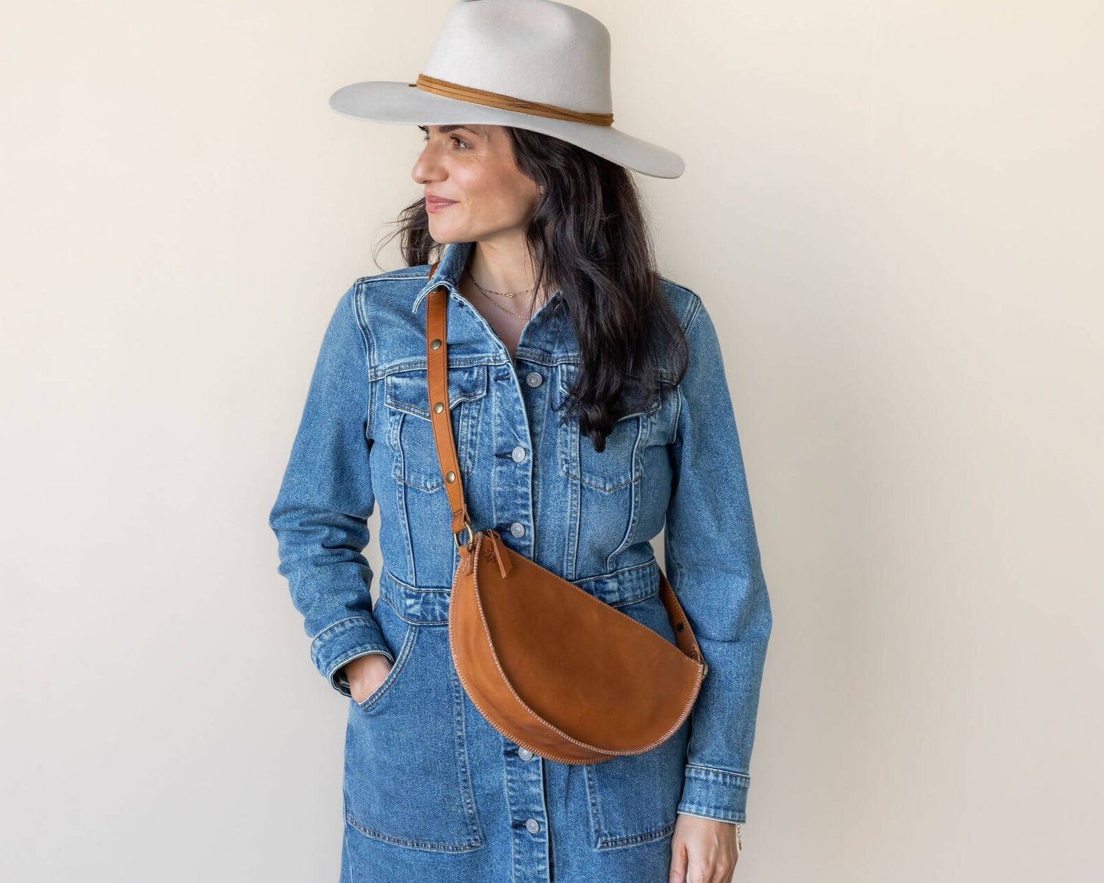 Medium honey leather crossbody bag