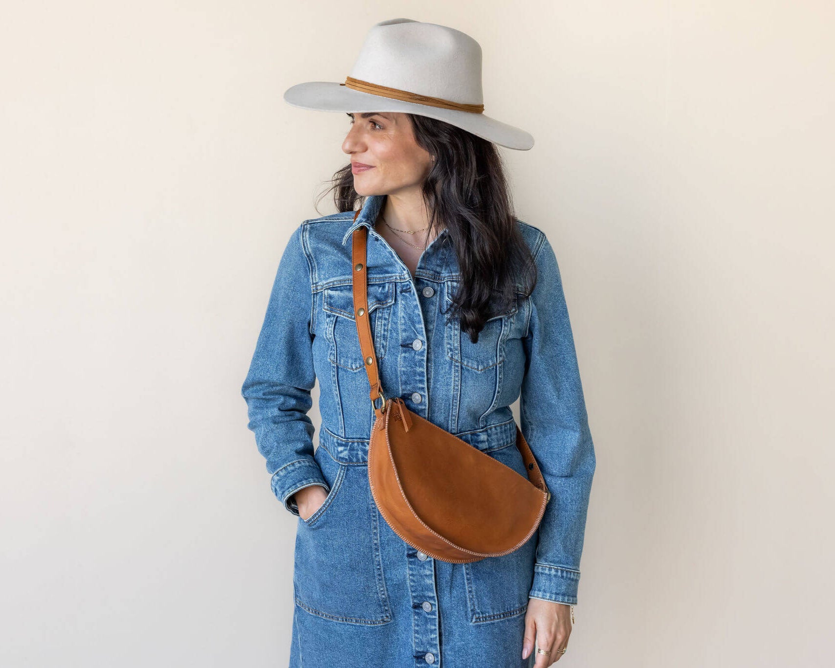 Medium honey leather crossbody bag