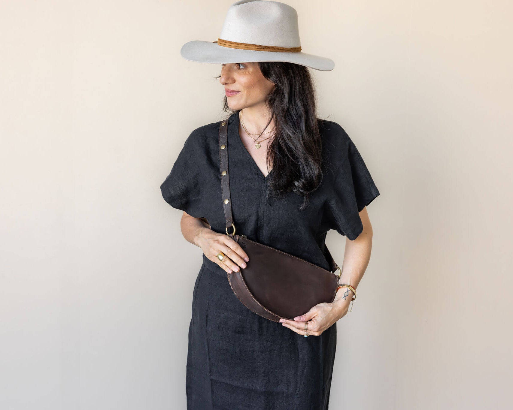 Medium dark brown leather bag, crossbody bag