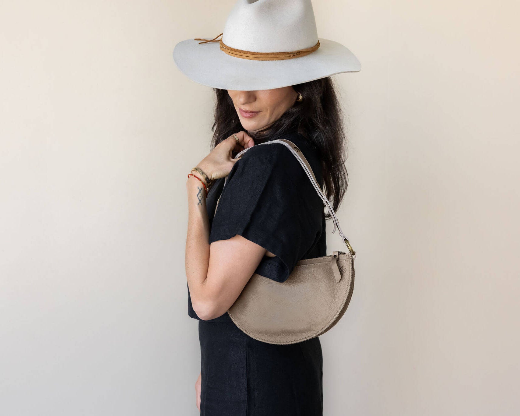 Small tan leather bag, Shoulder bag