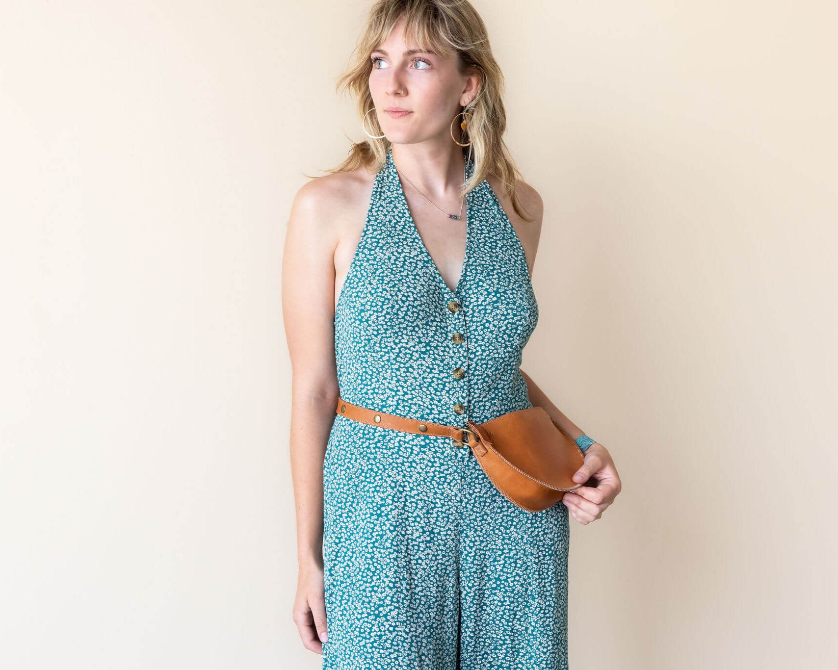 Small honey leather pouch, belt bag