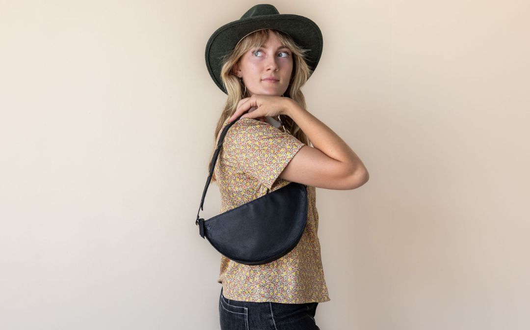 Medium leather bag, Medium leather shoulder bag, Medium leather crossbody bag, Medium sling bag, Medium leather pouch