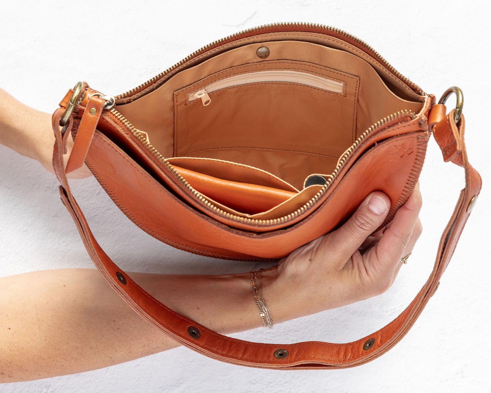 Interior and strap of the Woven Terracotta & Seashell Biggie Bee