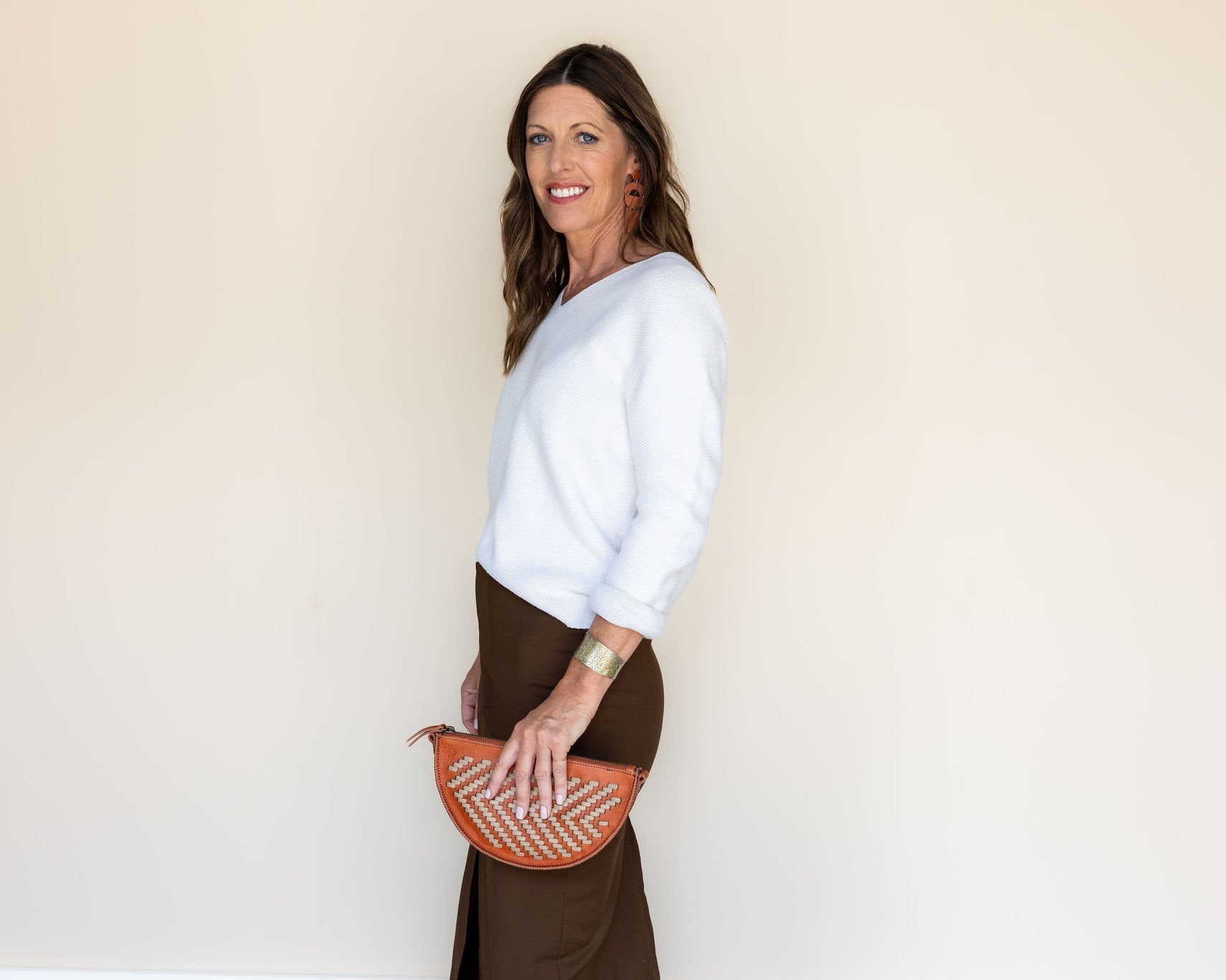 The Woven Terracotta & Seashell Bee, styled