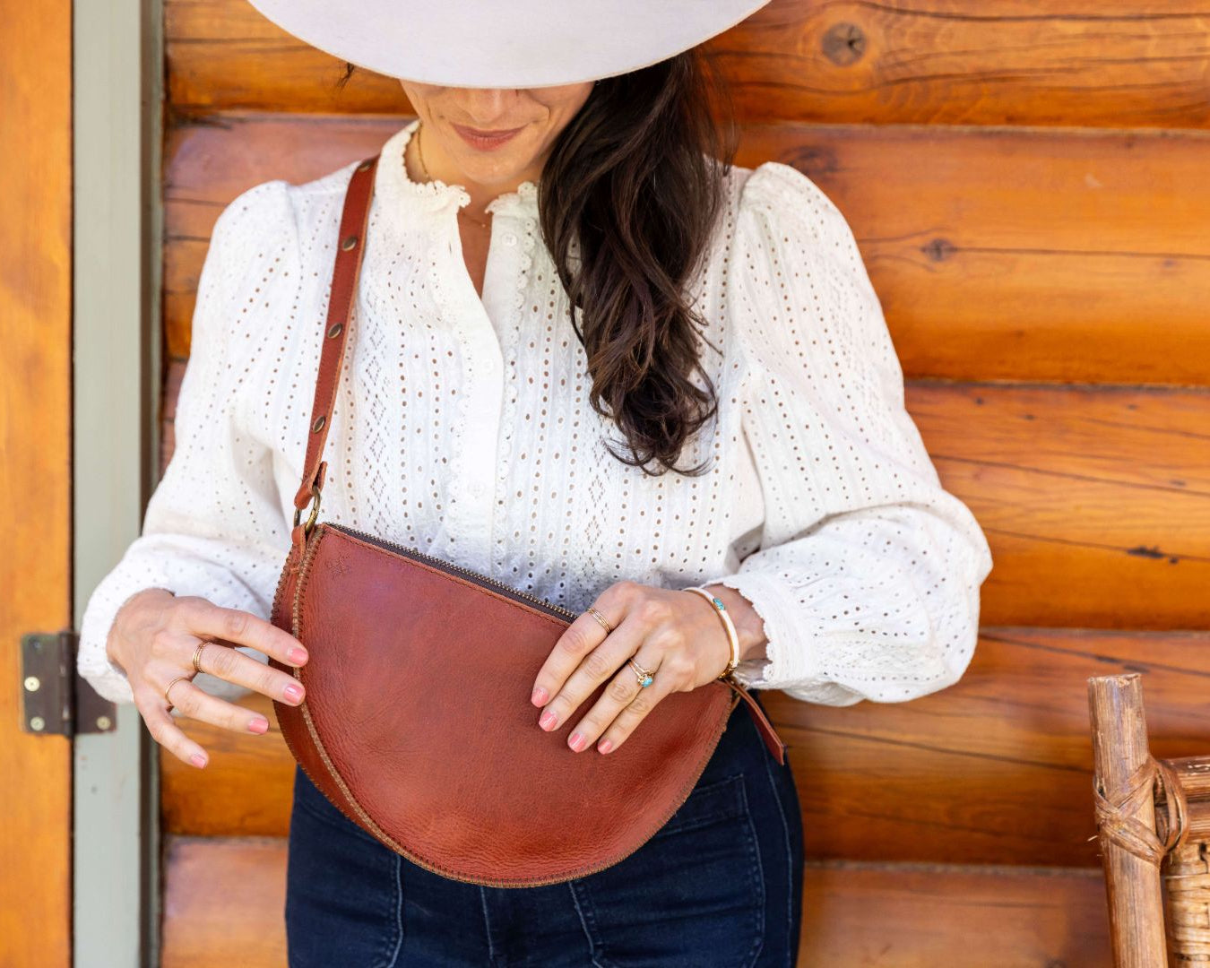 Medium cognac leather bag, crossbody bag