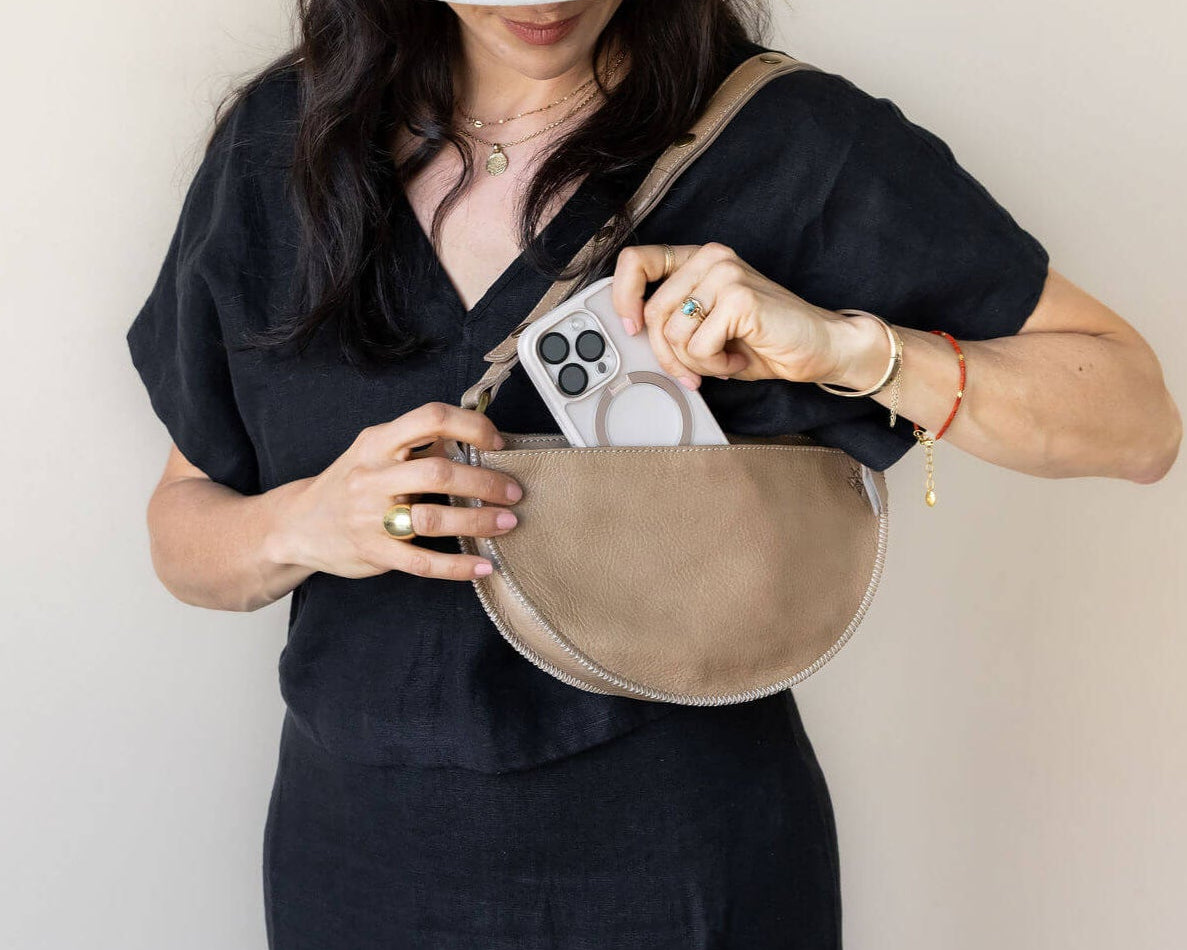 Small tan leather bag, Shoulder bag