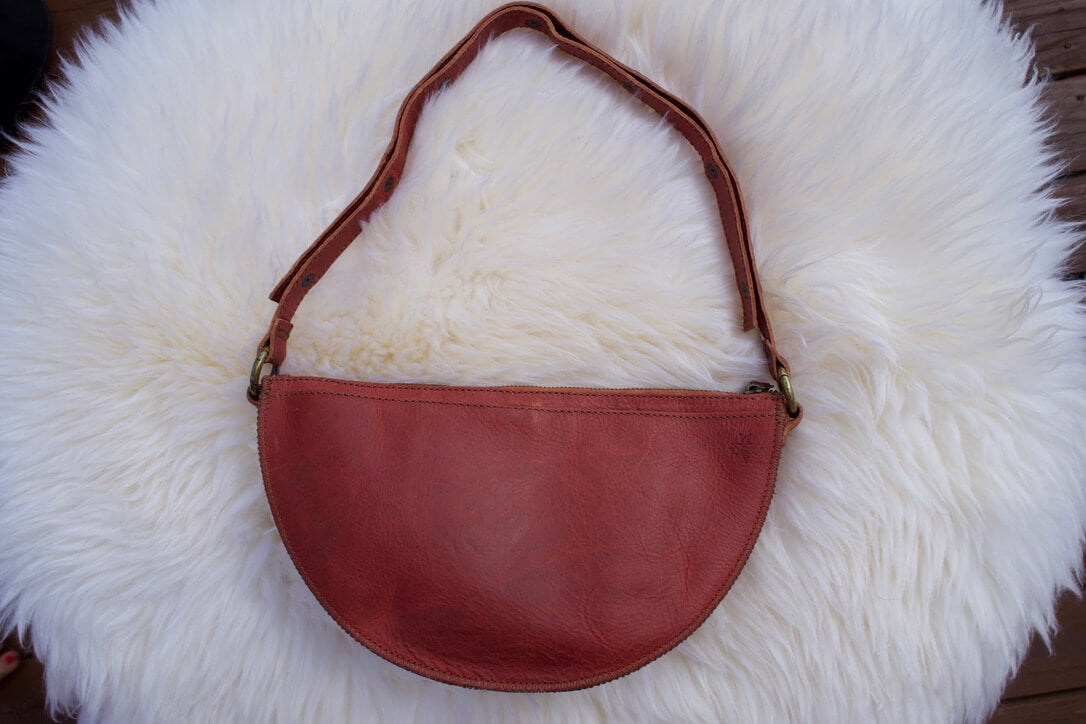 Medium cognac leather bag, shoulder bag