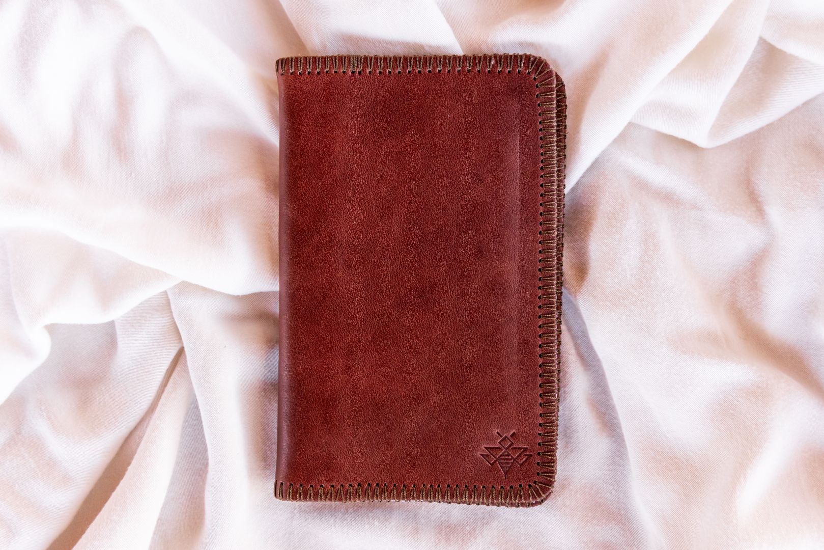 Cognac Travel Wallet - Lyons Leather Co.