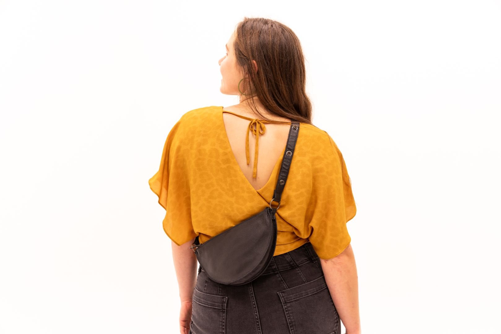 Black Bee - Lyons Leather Co.