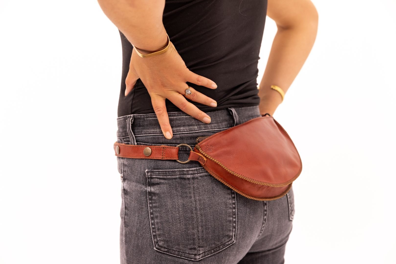 Cognac Bee - Lyons Leather Co.