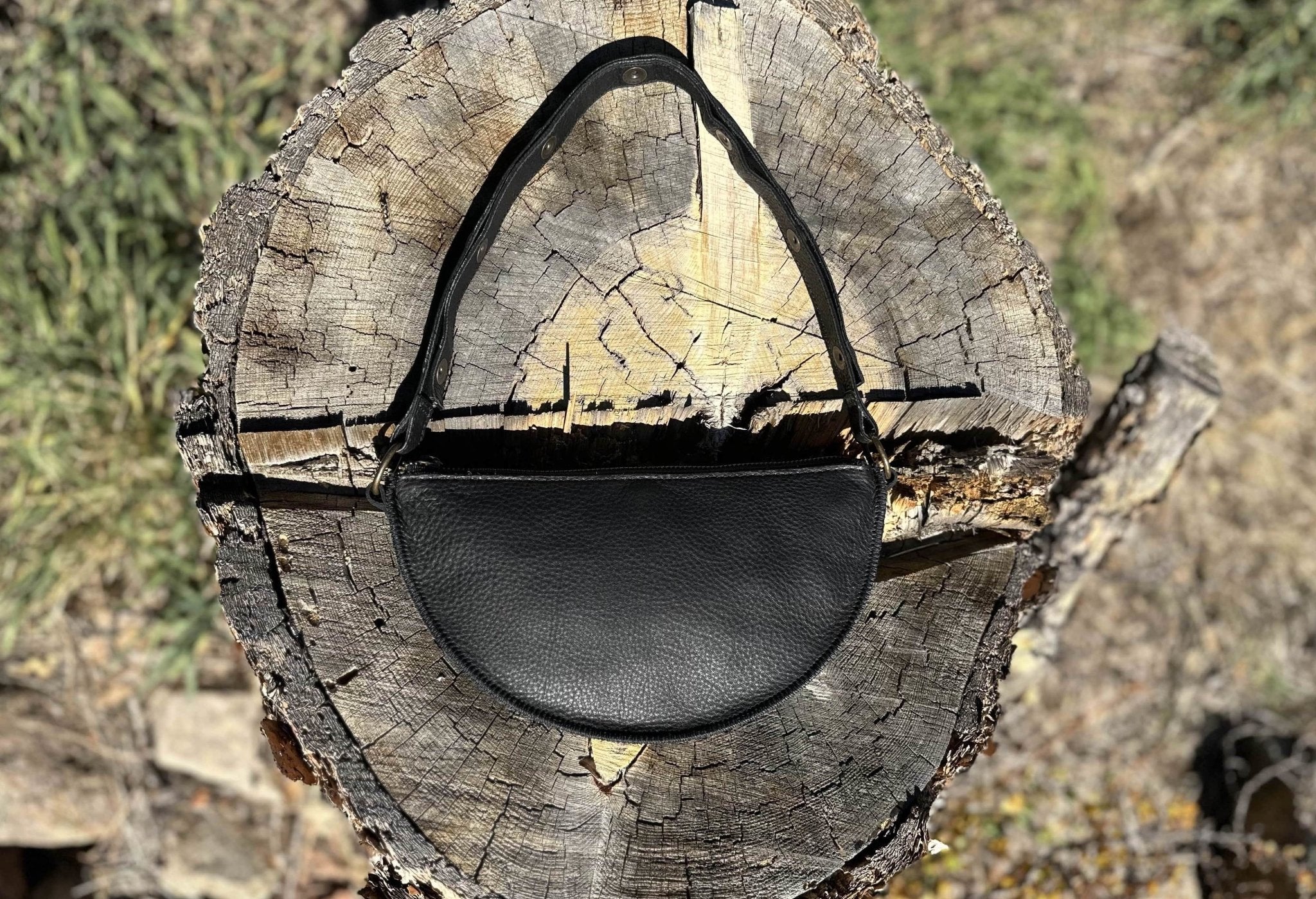 Black Bee - Lyons Leather Co.